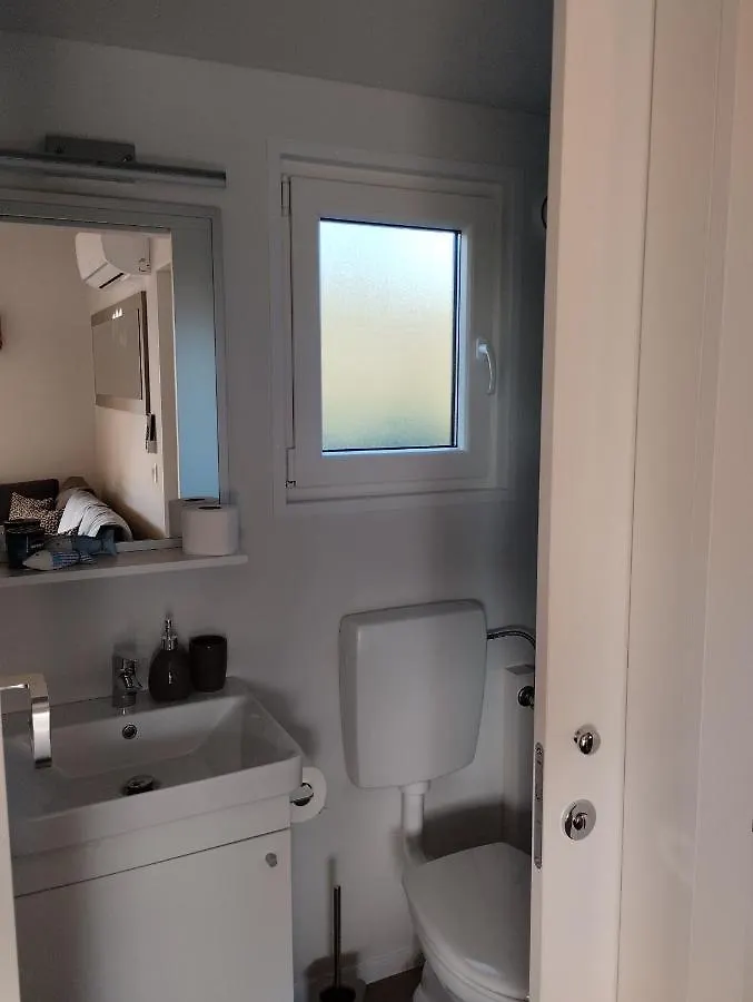 Mobile Home Katja Banjole 0*,  Croatia